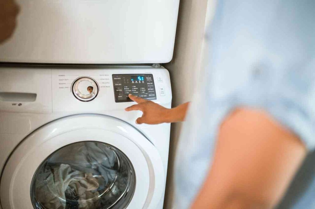 How to Reset Samsung Dryer: 3 Quick and Easy Tips 1 Samsung Dryer /